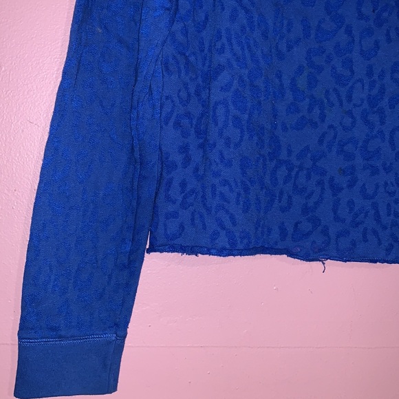 AEROPOSTALE LEOPARD SWEATER 💙 - Picture 3 of 4